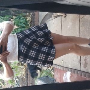 Plaid skirt